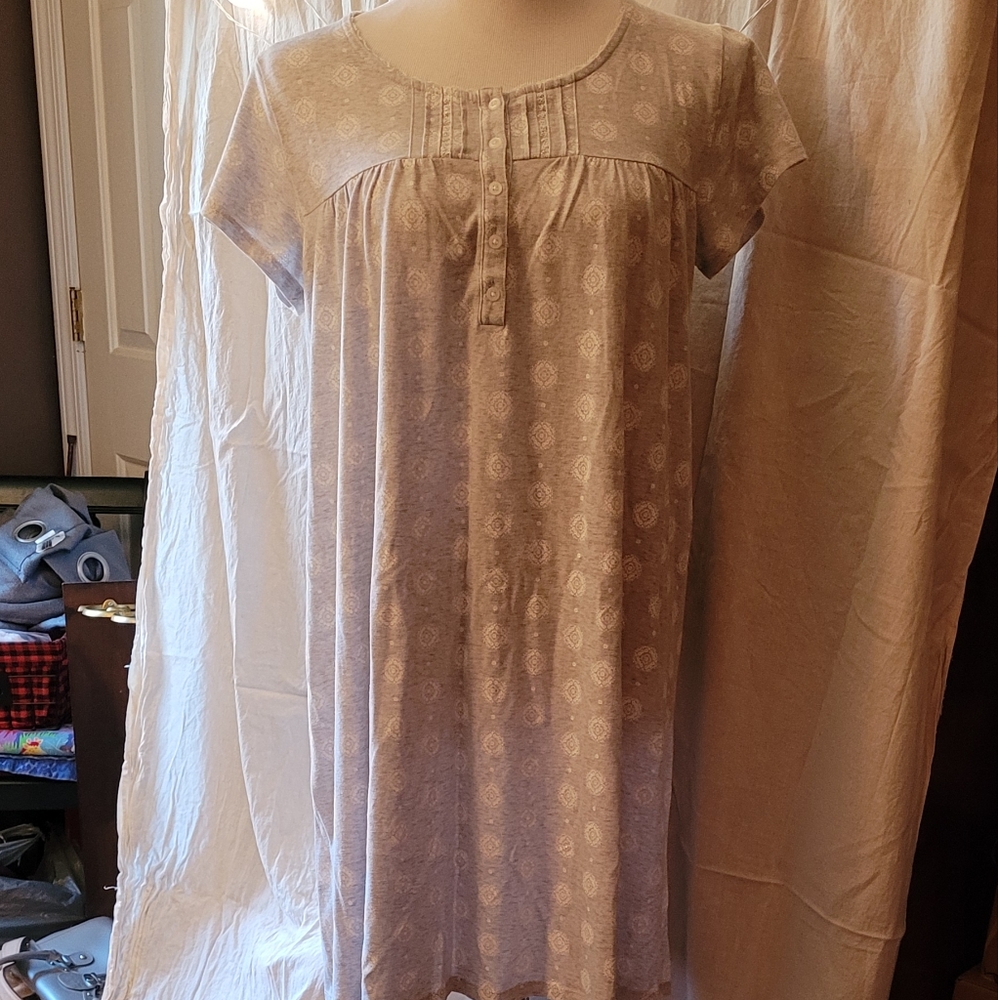 Night gown